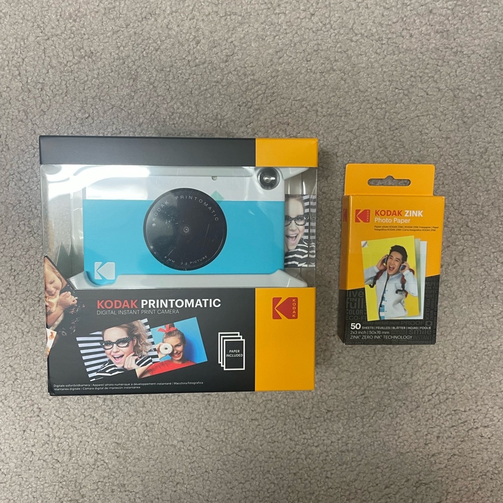 Kodak Printomatic Camera with 50 printing pages